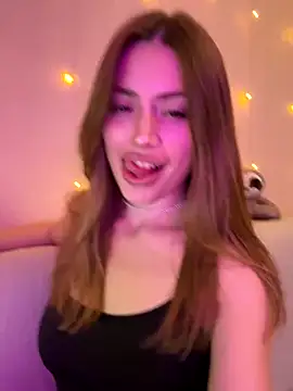 Elizabeth Tay online show from 16, 11, 2025