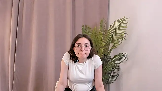 CareyHajdas online show from 18, 9, 2025