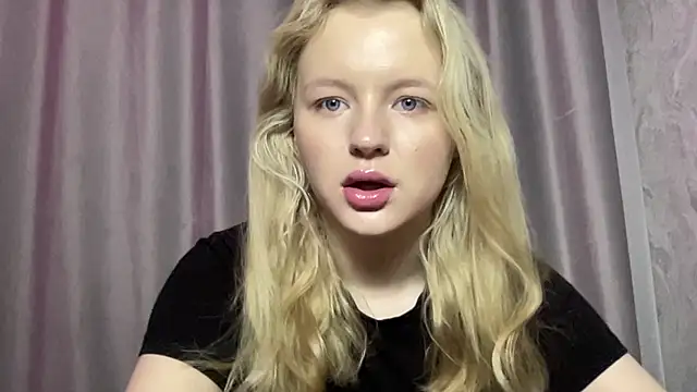 Snapshot of D0llySheep chatting on 2, 10, 2025 D0llySheep online show from 2, 10, 2025