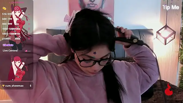 Snapshot of Evaa_rosee_ chatting on 8, 10, 2025 Evaa rosee online show from 8, 10, 2025