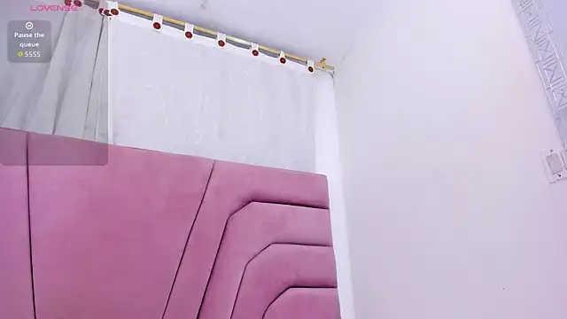 miajhonsonx online show from 11, 2, 2026