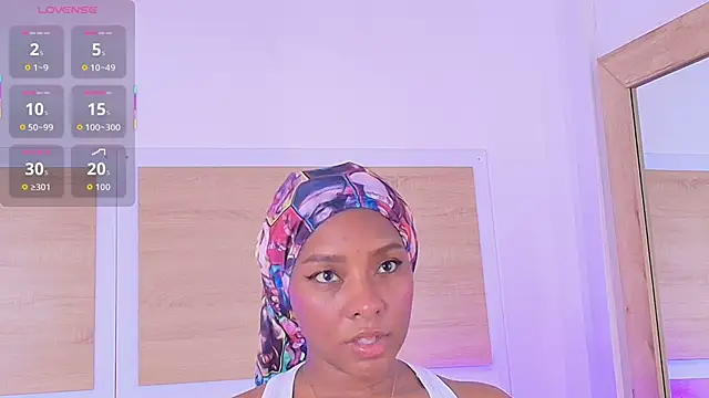 ValeryCortezm online show from 19, 11, 2025