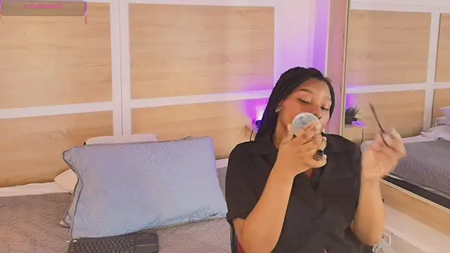 ValeryCortezm online show from 30, 10, 2025