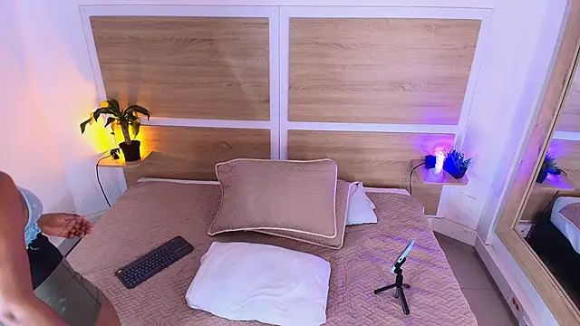 ValeryCortezm online show from 8, 1, 2026