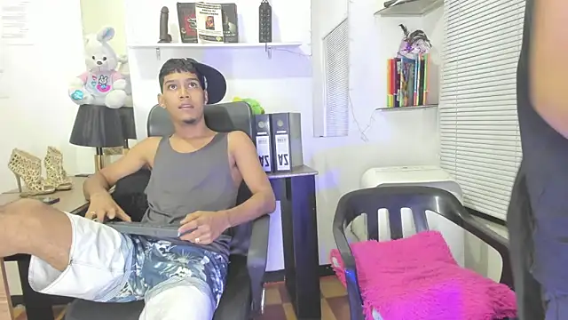 xxKamadevaxx online show from 17, 4, 2026