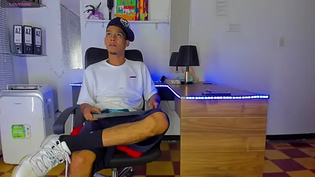 xxKamadevaxx online show from 7, 11, 2025