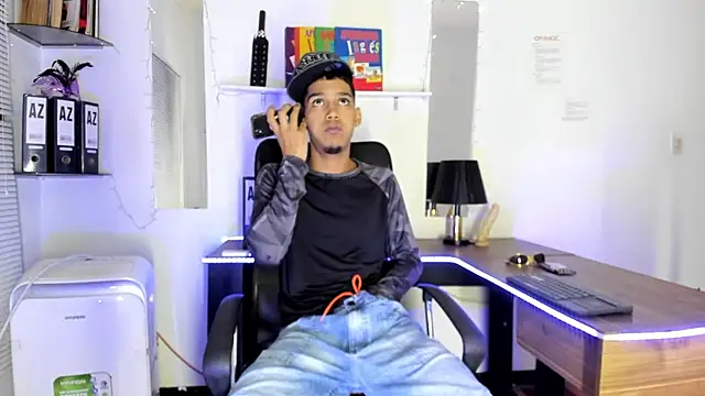 xxKamadevaxx online show from 21, 11, 2025