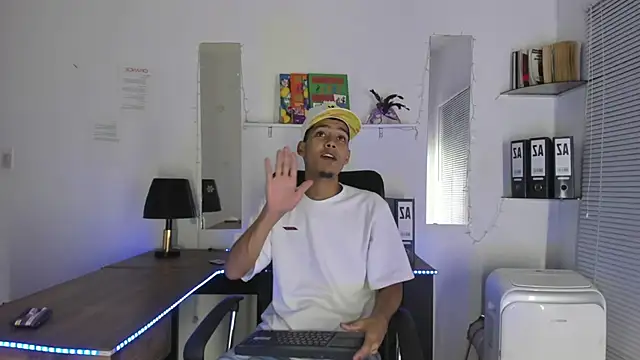 xxKamadevaxx online show from 12, 11, 2025