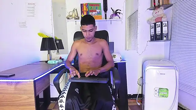 xxKamadevaxx online show from 9, 11, 2025