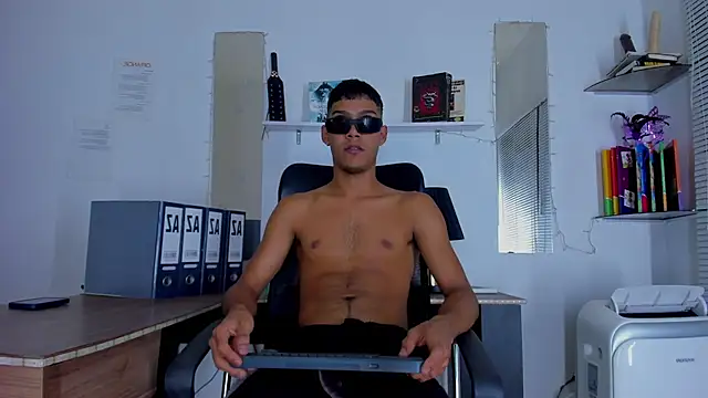 xxKamadevaxx online show from 11, 2, 2026