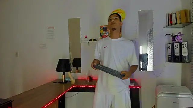 xxKamadevaxx online show from 19, 11, 2025