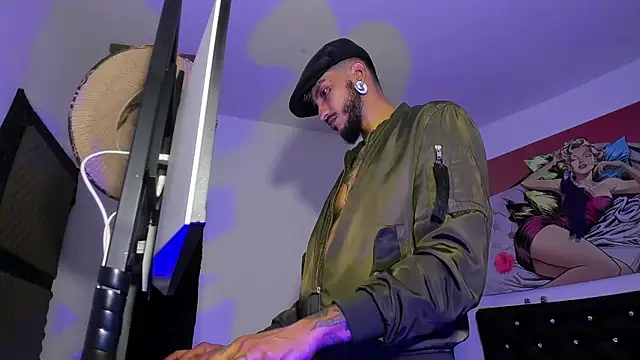 xxKamadevaxx online show from 18, 10, 2025