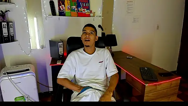 xxKamadevaxx online show from 25, 11, 2025