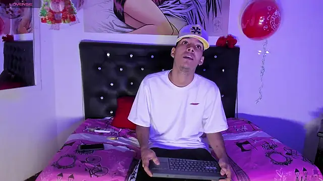 xxKamadevaxx online show from 16, 12, 2025