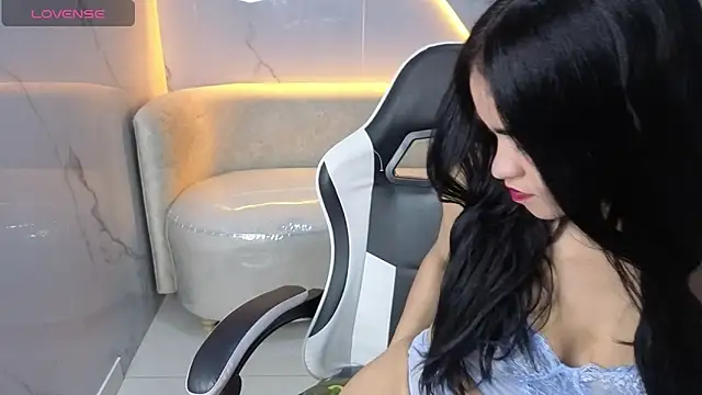 Maia Tx online show from 11, 11, 2025