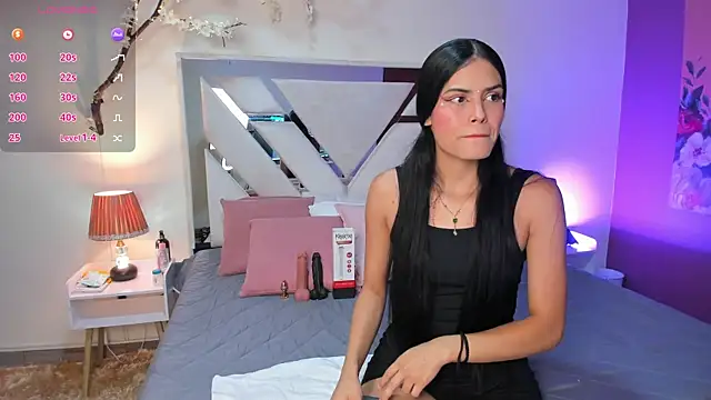 Isa Rouse   online show from 15, 10, 2025