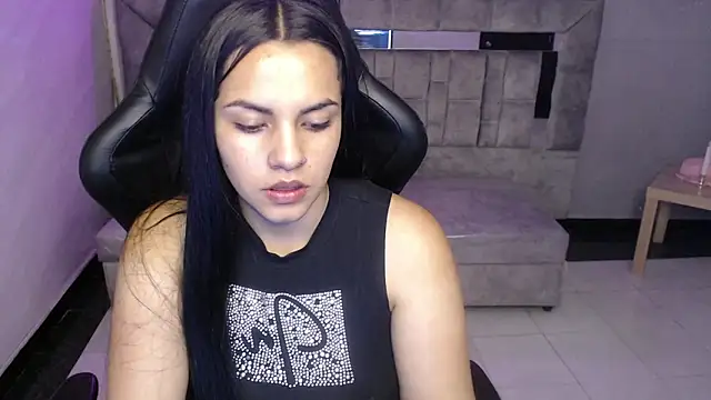 Mialover v online show from 2, 10, 2025