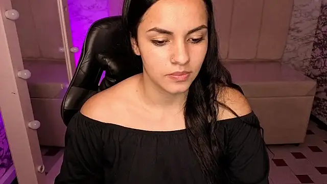 Mialover v online show from 5, 10, 2025