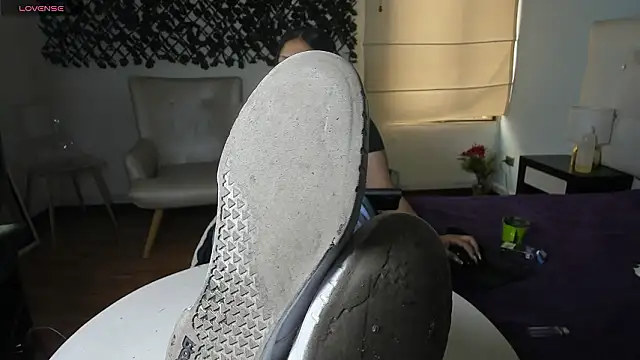 Shantal  G online show from 6, 2, 2026