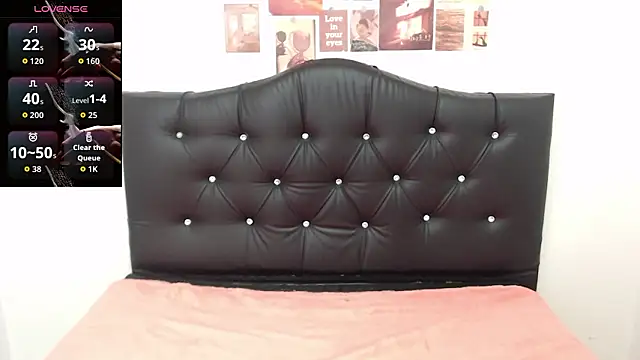 April Becker online show from 26, 3, 2026