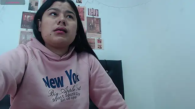 April Becker online show from 13, 3, 2026