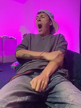 NaytonFreeman online show from 6, 11, 2025