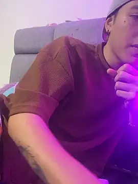 NaytonFreeman online show from 2, 2, 2026