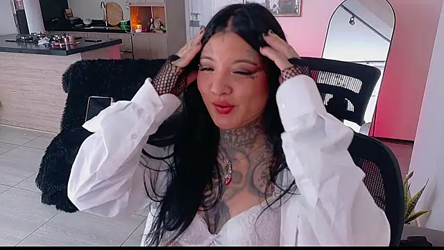 Snapshot of Unatatuada chatting on 7, 10, 2025 Unatatuada online show from 7, 10, 2025