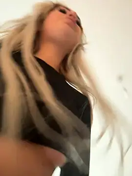 IceEyesUK online show from 26, 9, 2025