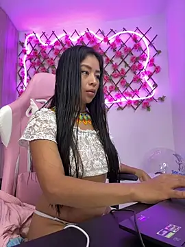 RaquelOficial online show from 1, 10, 2025