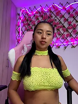 RaquelOficial online show from 27, 9, 2025