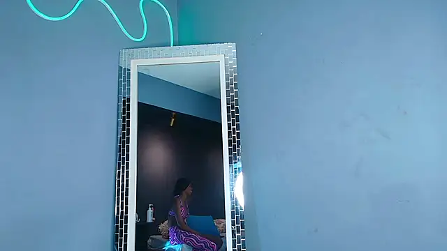 CamilaaSaenz online show from 25, 9, 2025