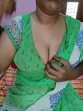 Snapshot of KannadaTamilTeluguBeauty chatting on 20, 7, 2026 KannadaTamilTeluguBeauty online show from 20, 7, 2026