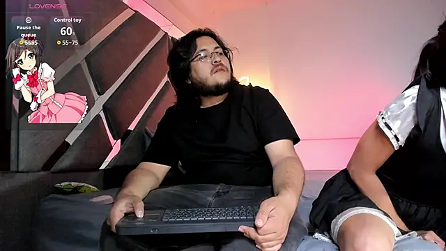 AkaneJack online show from 4, 10, 2025