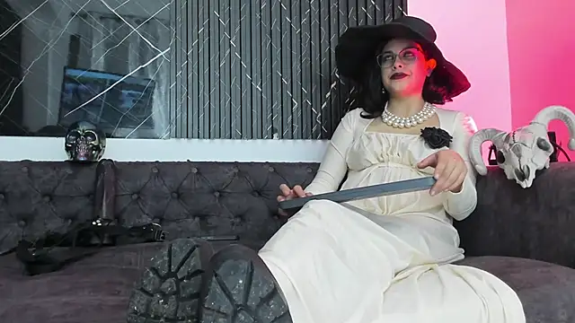 mistress angell  online show from 9, 11, 2025