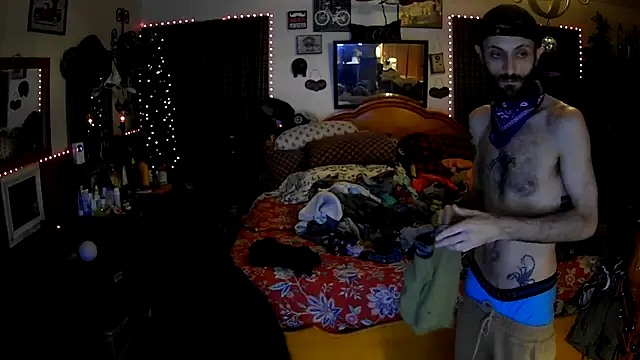 Snapshot of HarmoniousPhantasm3 chatting on 5, 11, 2025 HarmoniousPhantasm3 online show from 5, 11, 2025