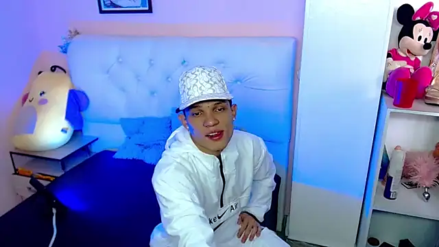 EL VENEZOLANO 22CM online show from 3, 10, 2025