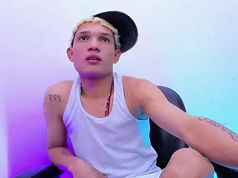 Snapshot of EL_VENEZOLANO_22CM chatting on 28, 11, 2025 EL VENEZOLANO 22CM online show from 28, 11, 2025