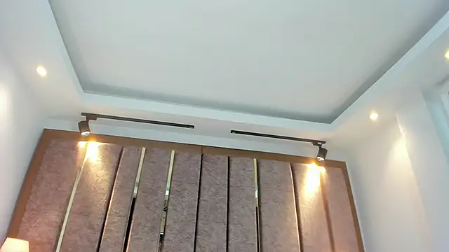 AishaValcazar online show from 22, 4, 2026