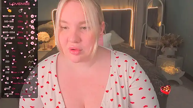 Only Teasing online show from 22, 9, 2025