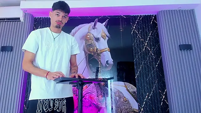 Iam Steven online show from 9, 11, 2025