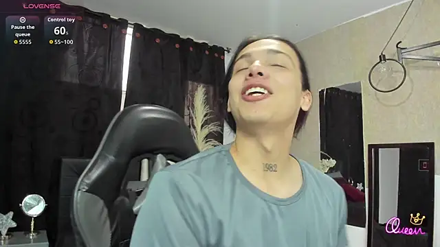 Snapshot of Almaazz chatting on 17, 7, 2026 Almaazz online show from 17, 7, 2026