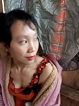 bonnie-00 online show from 4, 11, 2025