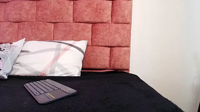 very slut online show from 17, 9, 2025