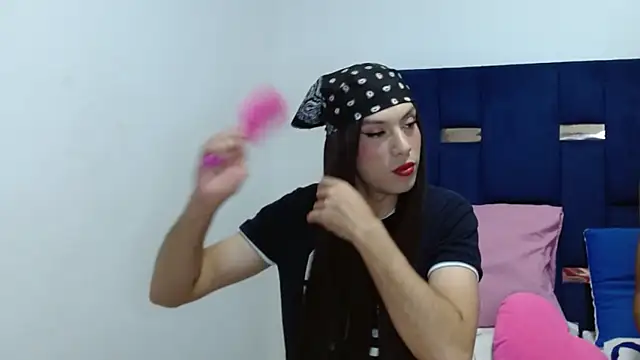 Snapshot of PinkLuna_LolaBloom chatting on 6, 5, 2026 PinkLuna LolaBloom online show from 6, 5, 2026
