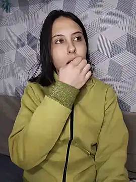 Snapshot of melzinhah03 chatting on 15, 6, 2026 melzinhah03 online show from 15, 6, 2026