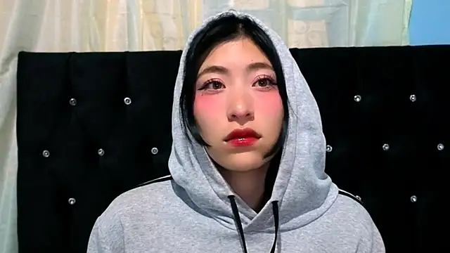 Sullyoonn online show from 18, 10, 2025