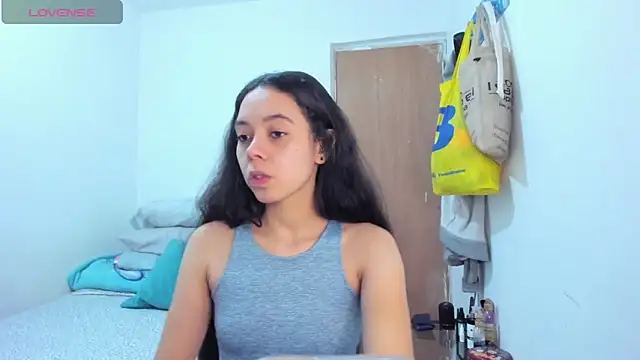 Annie rosse1017 online show from 28, 10, 2025