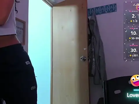 Annie rosse1017 online show from 17, 12, 2025