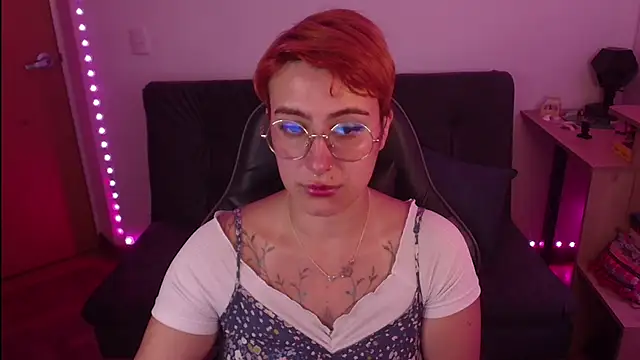 Miacatsito3 online show from 21, 10, 2025